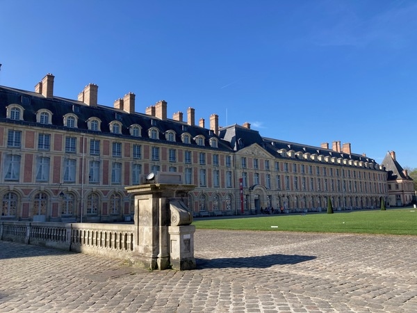 パリからちょっと足を延ばして。世界遺産フォンテーヌブロー宮殿へ！