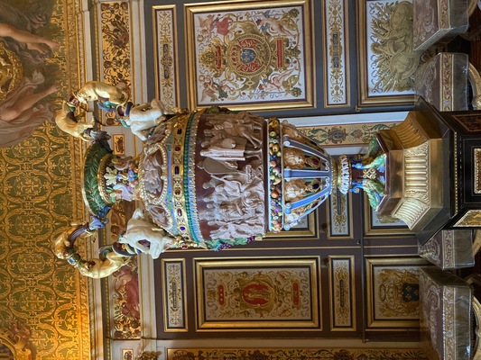 パリからちょっと足を延ばして。世界遺産フォンテーヌブロー宮殿へ！