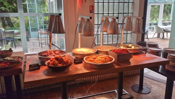 ヴァンセンヌの森「シャレ・デュ・ラック」で湖畔の贅沢ブランチ