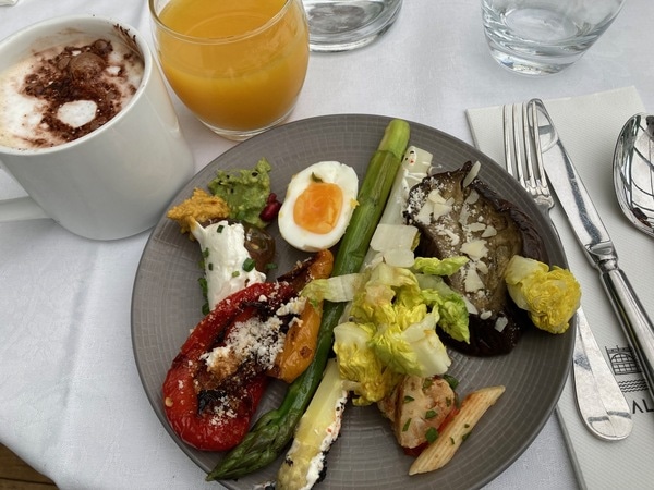 ヴァンセンヌの森「シャレ・デュ・ラック」で湖畔の贅沢ブランチ