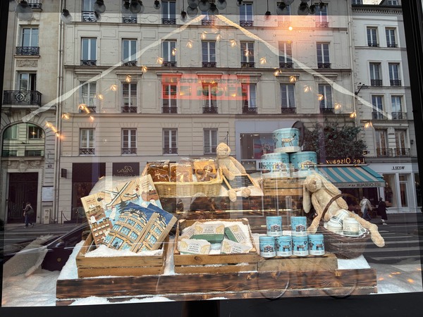 パリの百貨店クリスマス巡り2025（その2）