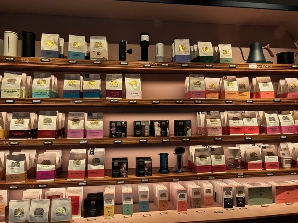 文豪ヘミングウェイも愛した老舗「Lipp」＆フランス最高のコーヒーショップへ