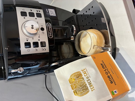 文豪ヘミングウェイも愛した老舗「Lipp」＆フランス最高のコーヒーショップへ