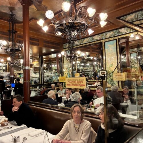 文豪ヘミングウェイも愛した老舗「Lipp」＆フランス最高のコーヒーショップへ