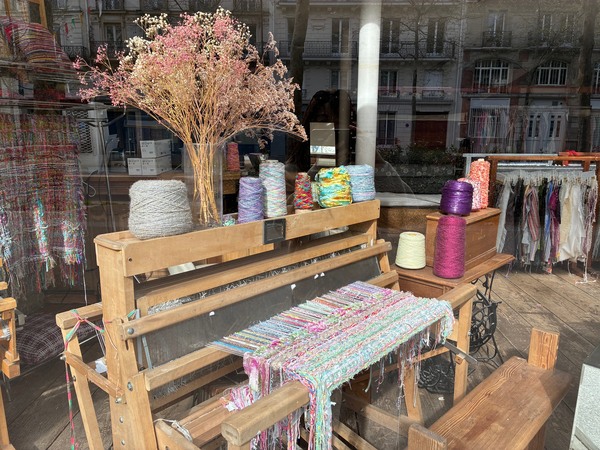 イースターの季節が到来！春の街角で見つけた可愛らしいチョコと注目店『PLAQ』