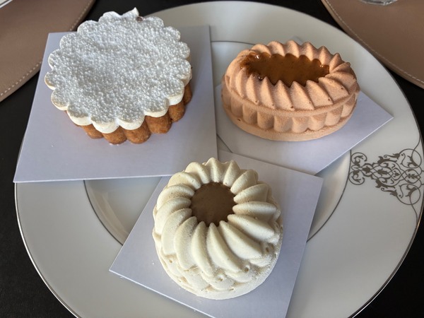 ルイ・ヴィトンのカフェでも活躍！マキシム・フレデリックさんのお店『Plein Coeur』へ。