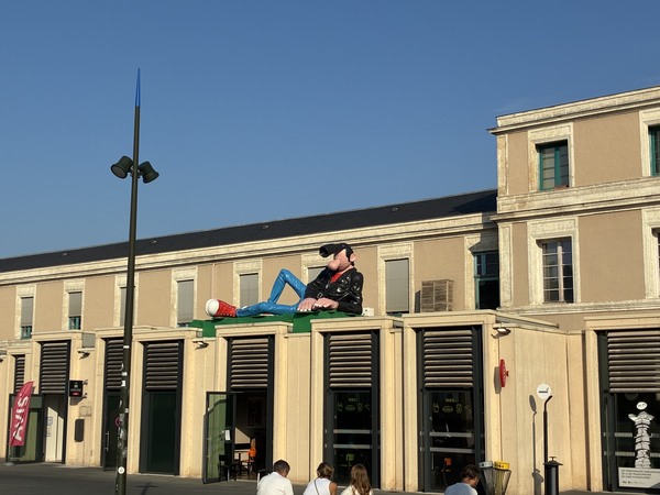 【後編】南西フランスの夏休み！受け継がれる名家のお城と、アートが息づく「漫画の首都」へ