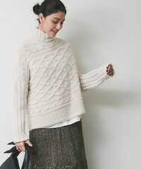 ポンチョ風ニット