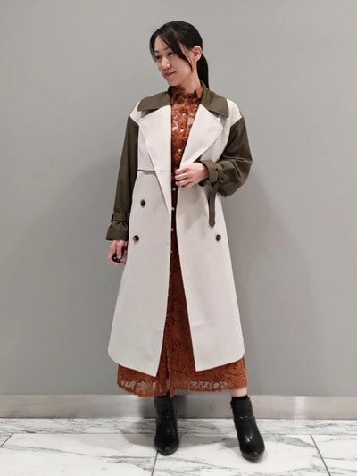 バイカラートレンチ