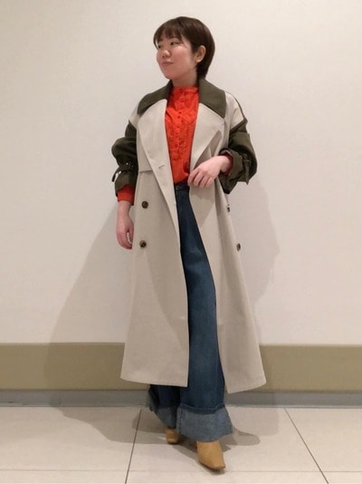 バイカラートレンチ