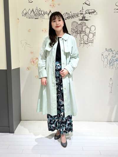 軽量トレンチコート