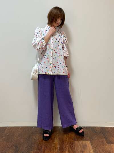 ドット刺繍ブラウス