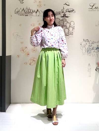 ドット刺繍ブラウス