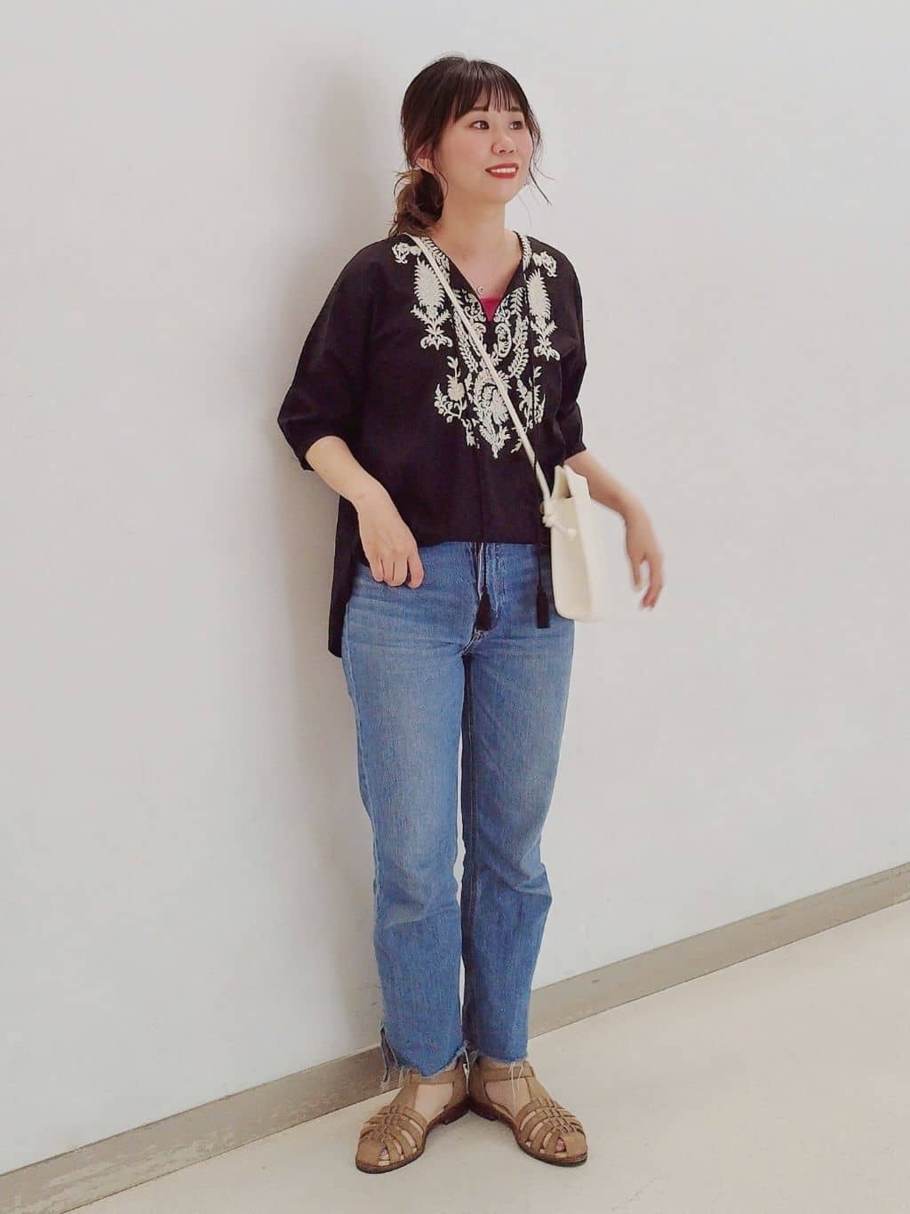 配色刺繍ブラウス