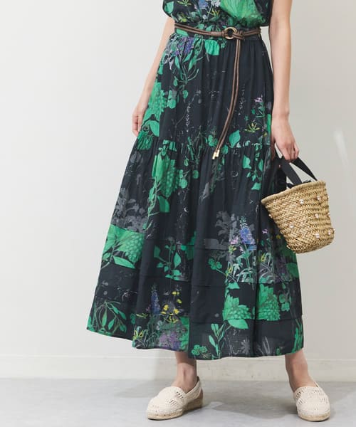 ボタニカルティアードスカート