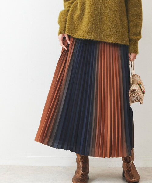 グラデプリーツスカート