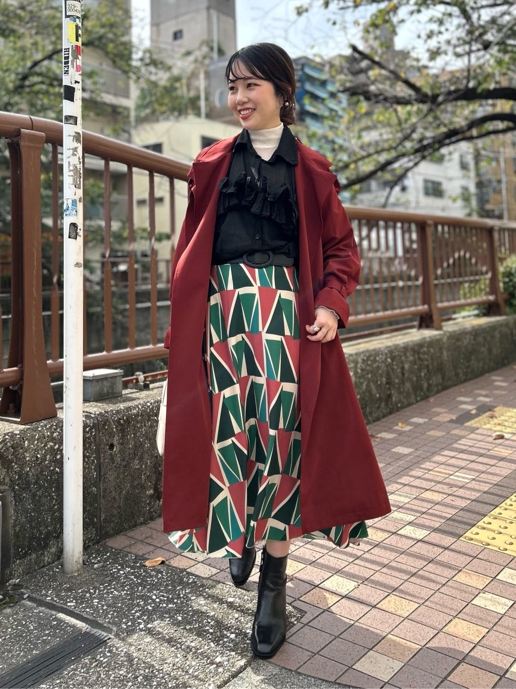 ボタンレスコート