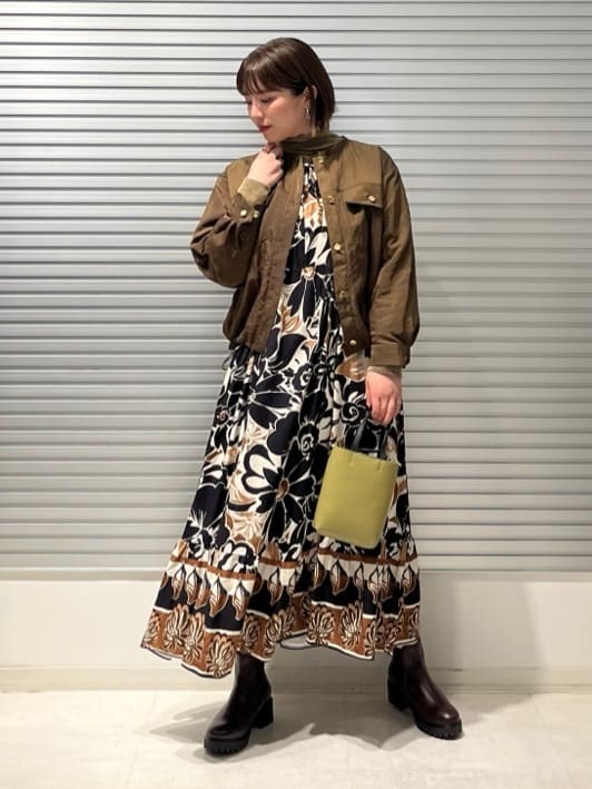 メモリーサテンブルゾン