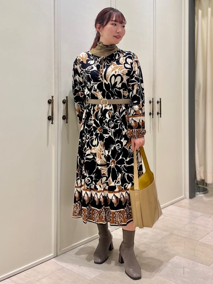 パネルフラワーワンピース