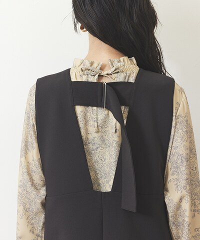 バックベルトジャンパースカート