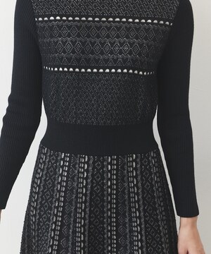 レース柄ニットワンピース