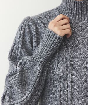 ケーブルニットワンピース