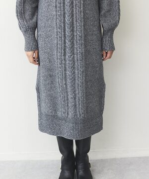 ケーブルニットワンピース