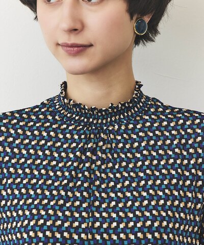 シャーリングハイネックワンピース