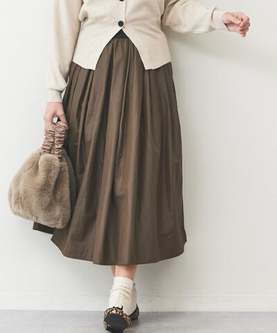 光沢ボリュームスカート