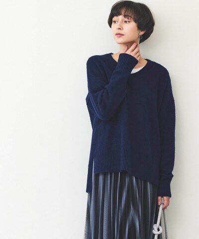 Vネックニットプルオーバー