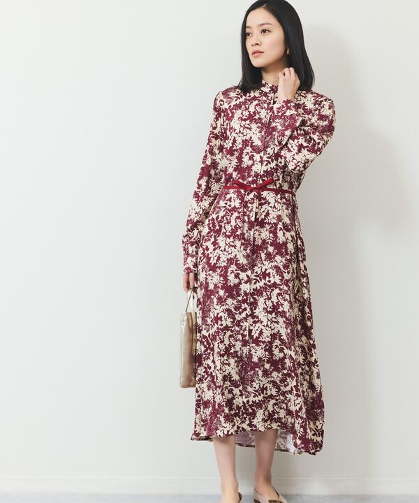 単色フラワーワンピース