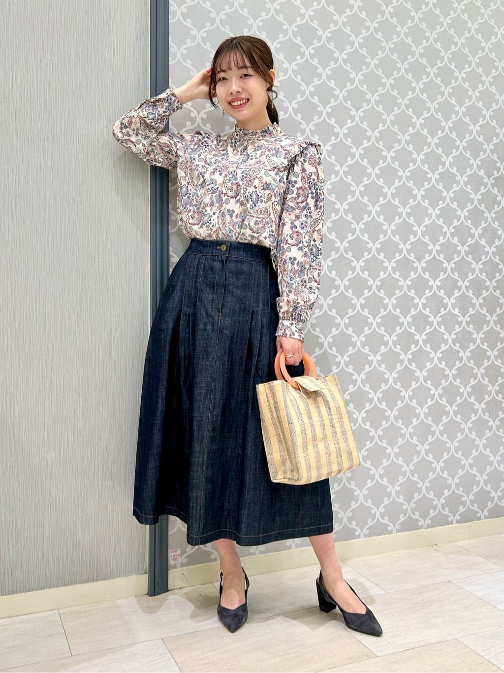 ペイズリーフリルブラウス