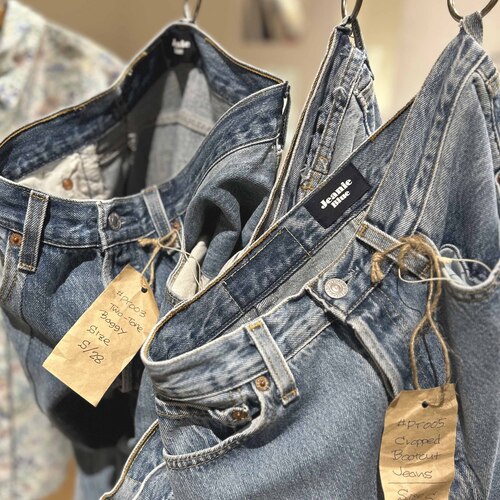 【新品 未使用】リーバイス501 デニム 廃盤品 リーバイス501 未使用のYahoo!オークション(旧ヤフオク!)の相場