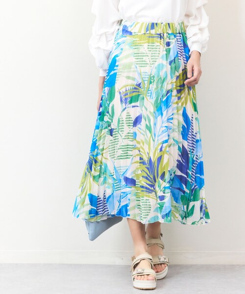 リーフ柄プリーツスカート