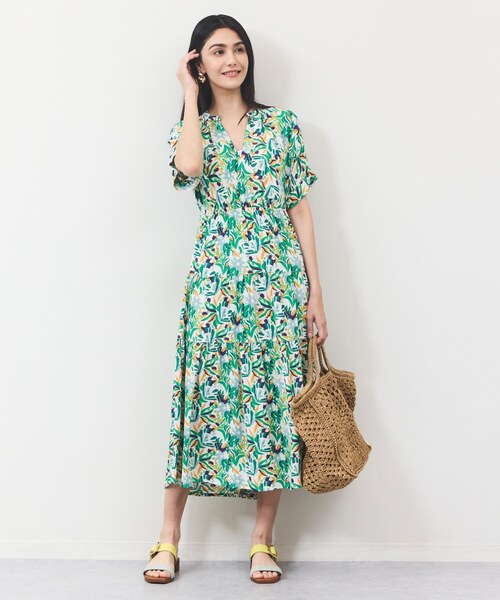 フラワーモチーフワンピース