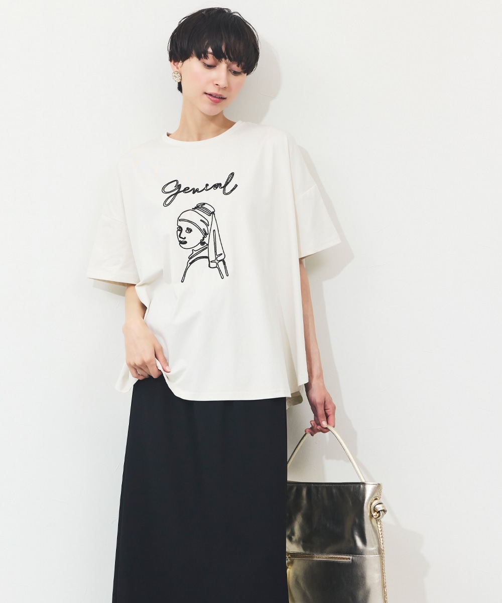 耳飾り刺繍Tシャツ