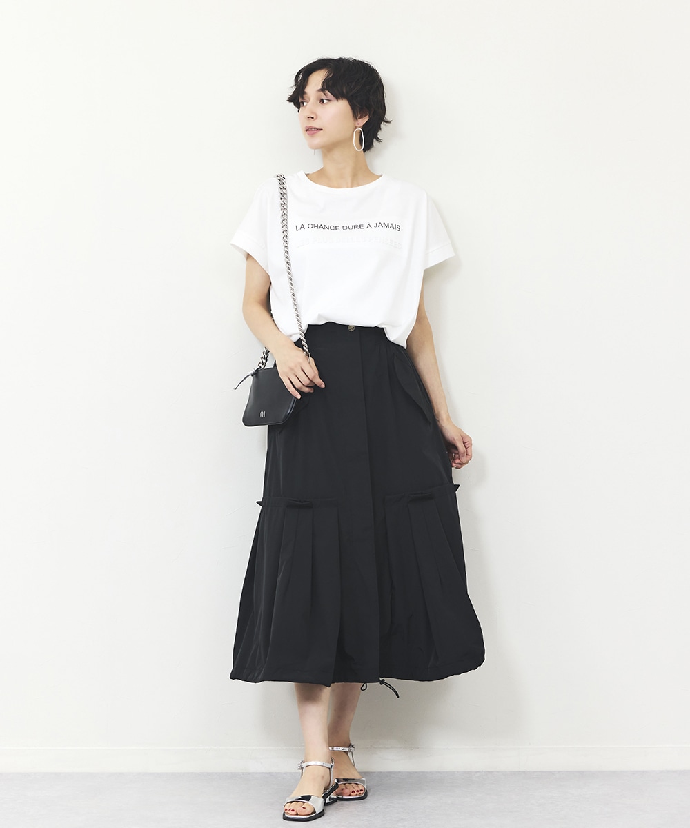 タック切り替えジップスカート