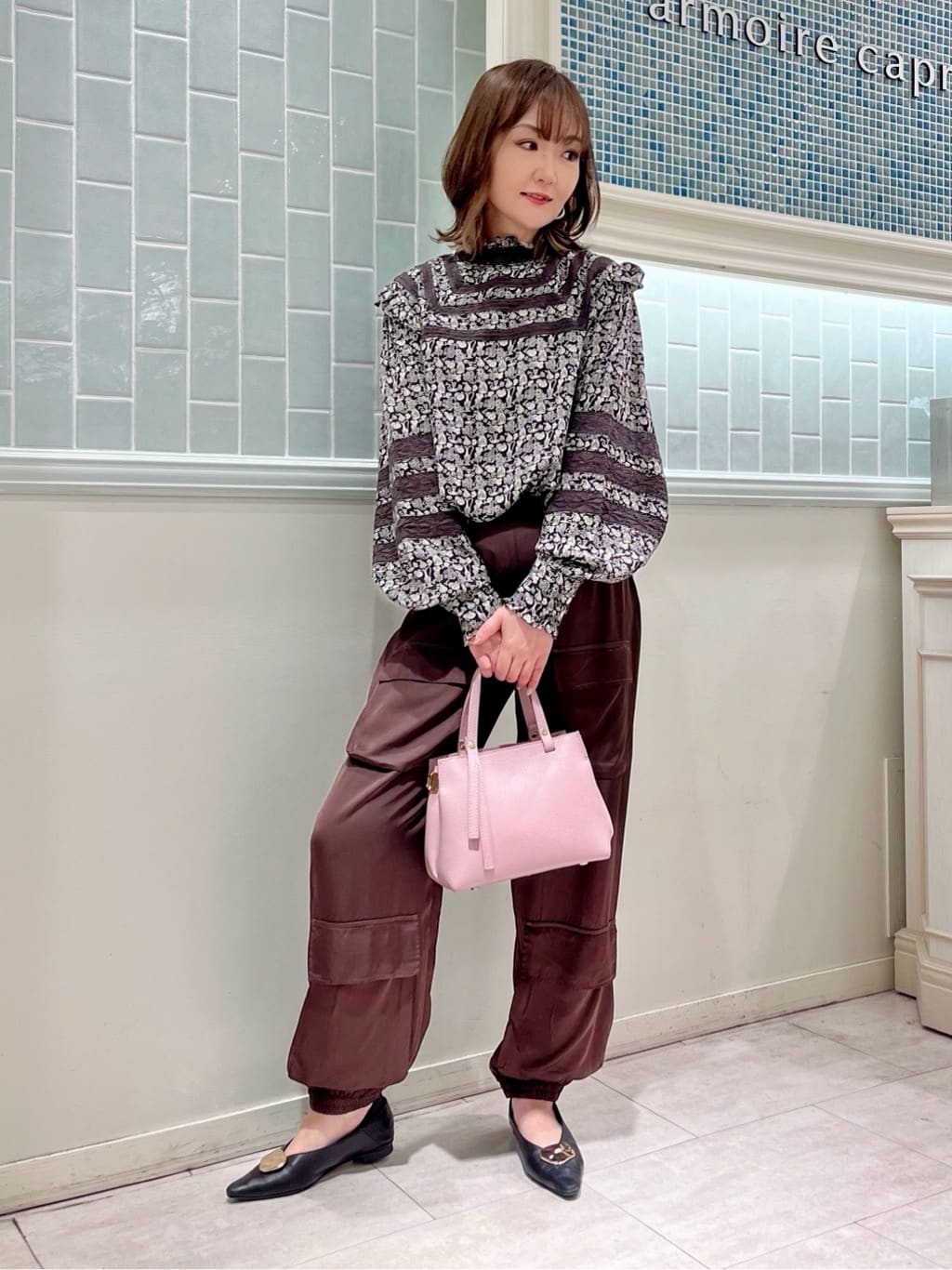 レース切り替えプリントブラウス