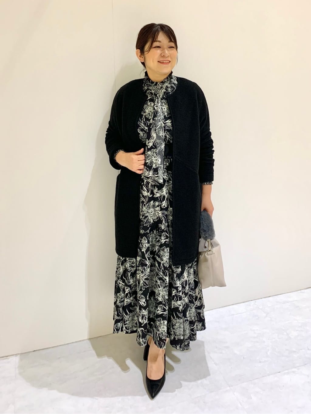 ラインフラワーワンピース