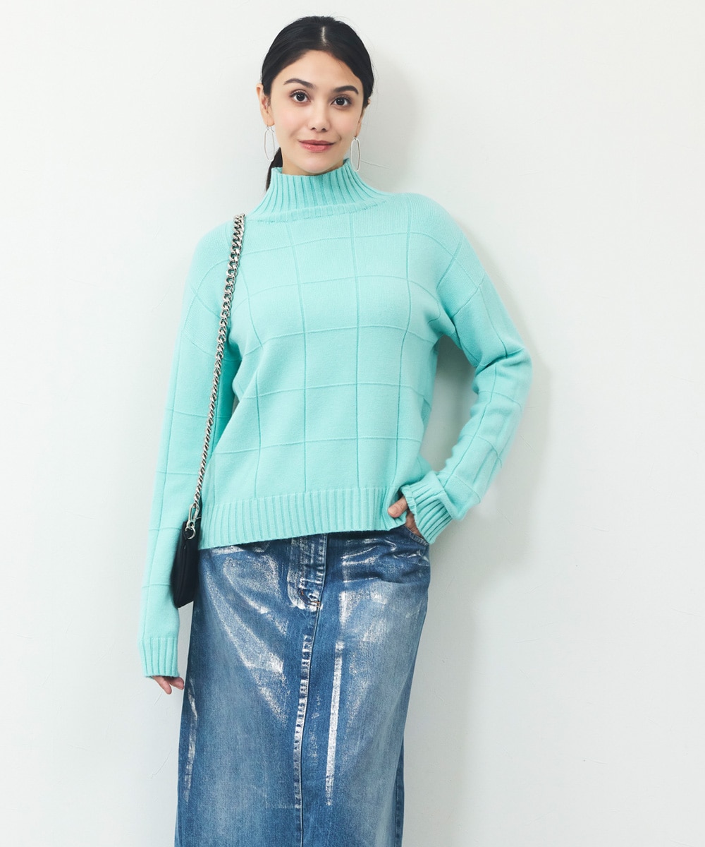 チェックコンパクトタートルニット