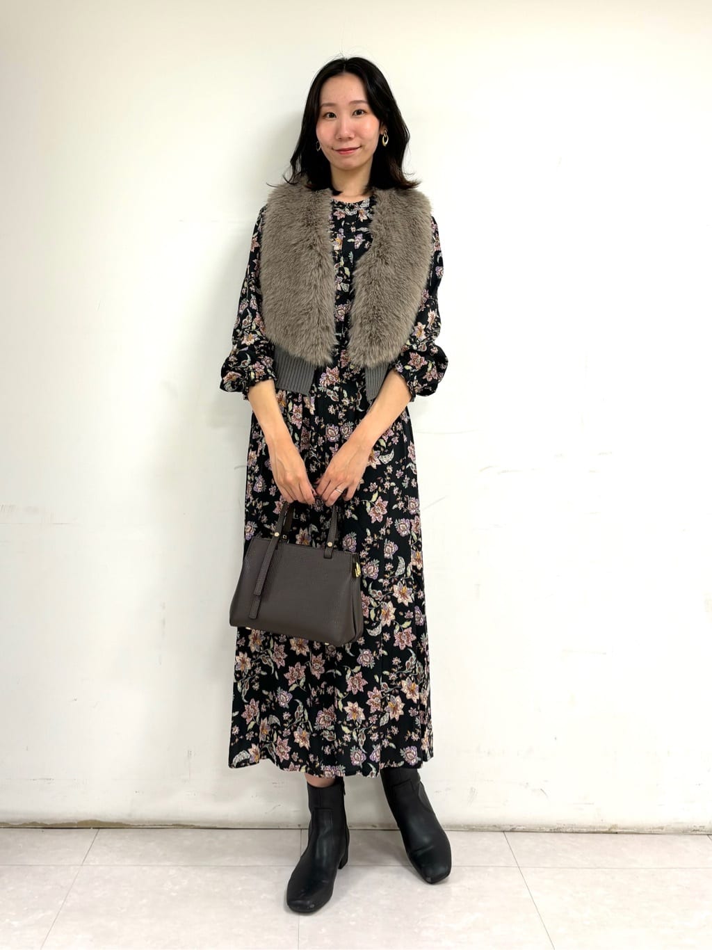 『ワンピース×ニット』の冬コーデ