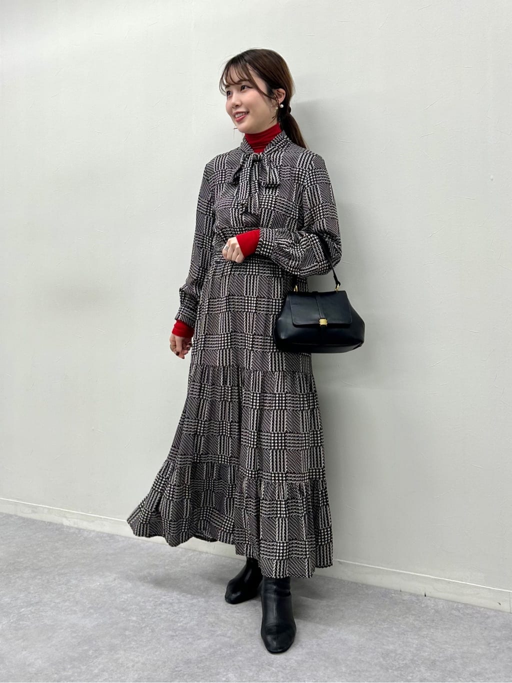 チェックボウタイワンピース