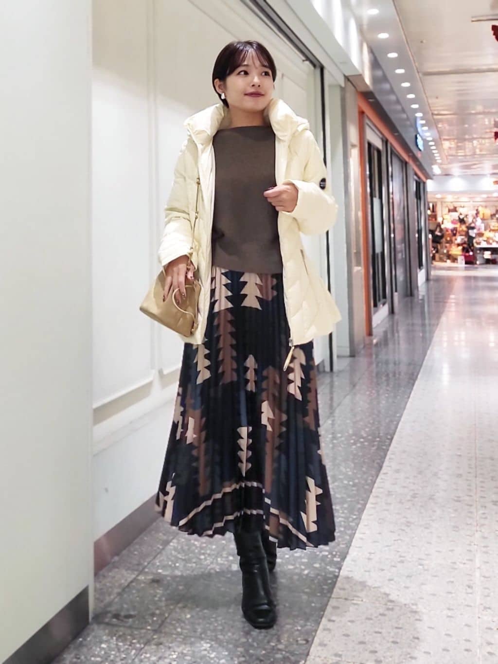 フードボアショートダウン