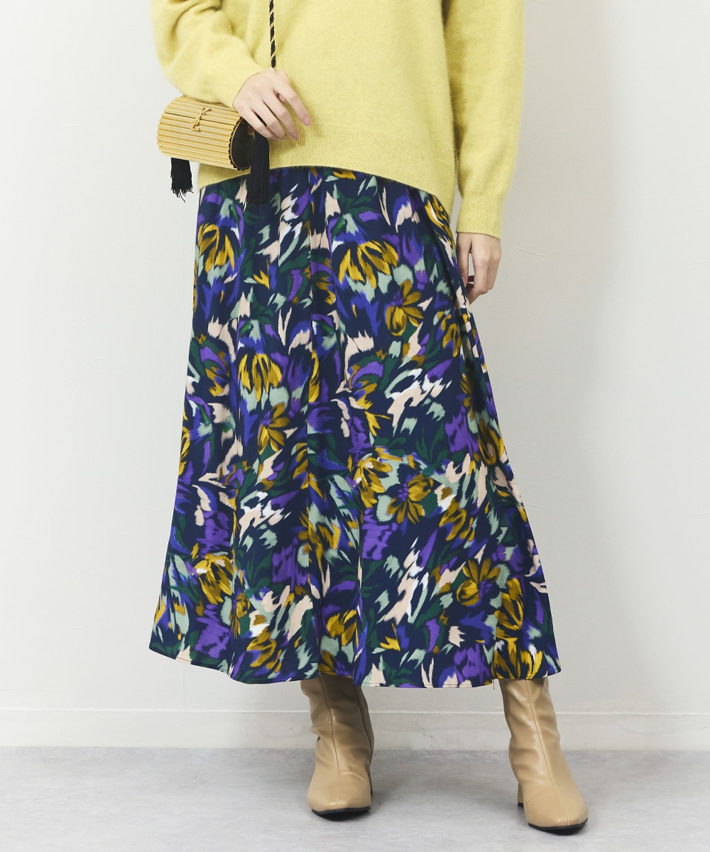 ぼかしフラワーフレアスカート