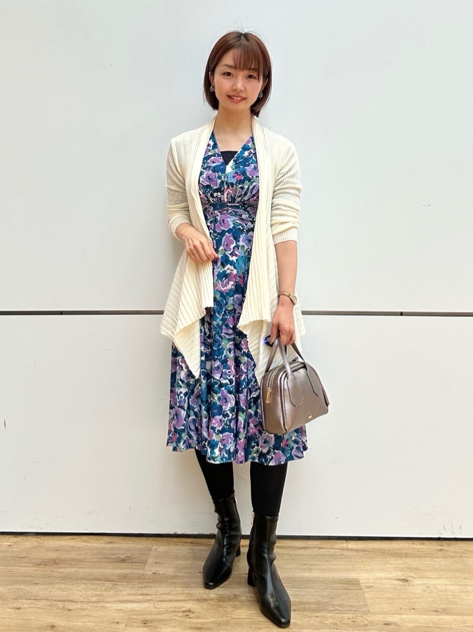 「ワンピース×カーディガン」で簡単こなれコーデ