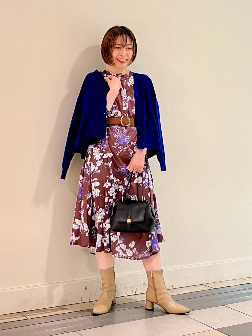 「ワンピース×カーディガン」で簡単こなれコーデ