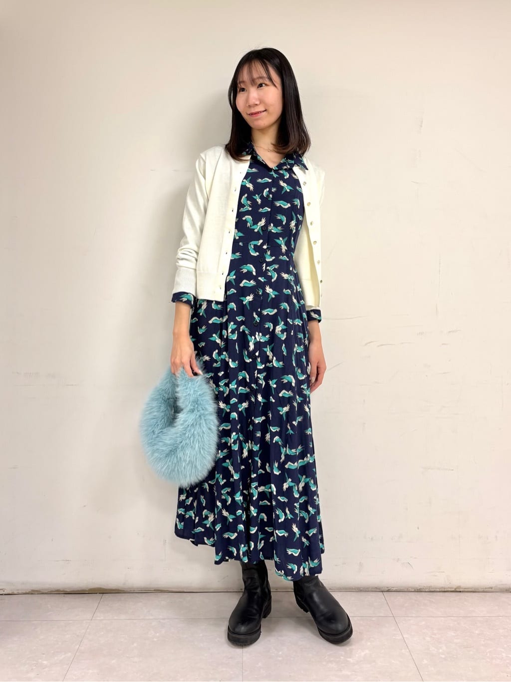 クルーカーディガン