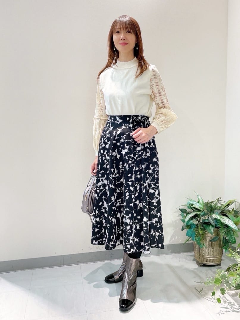 袖レースハイネックニット