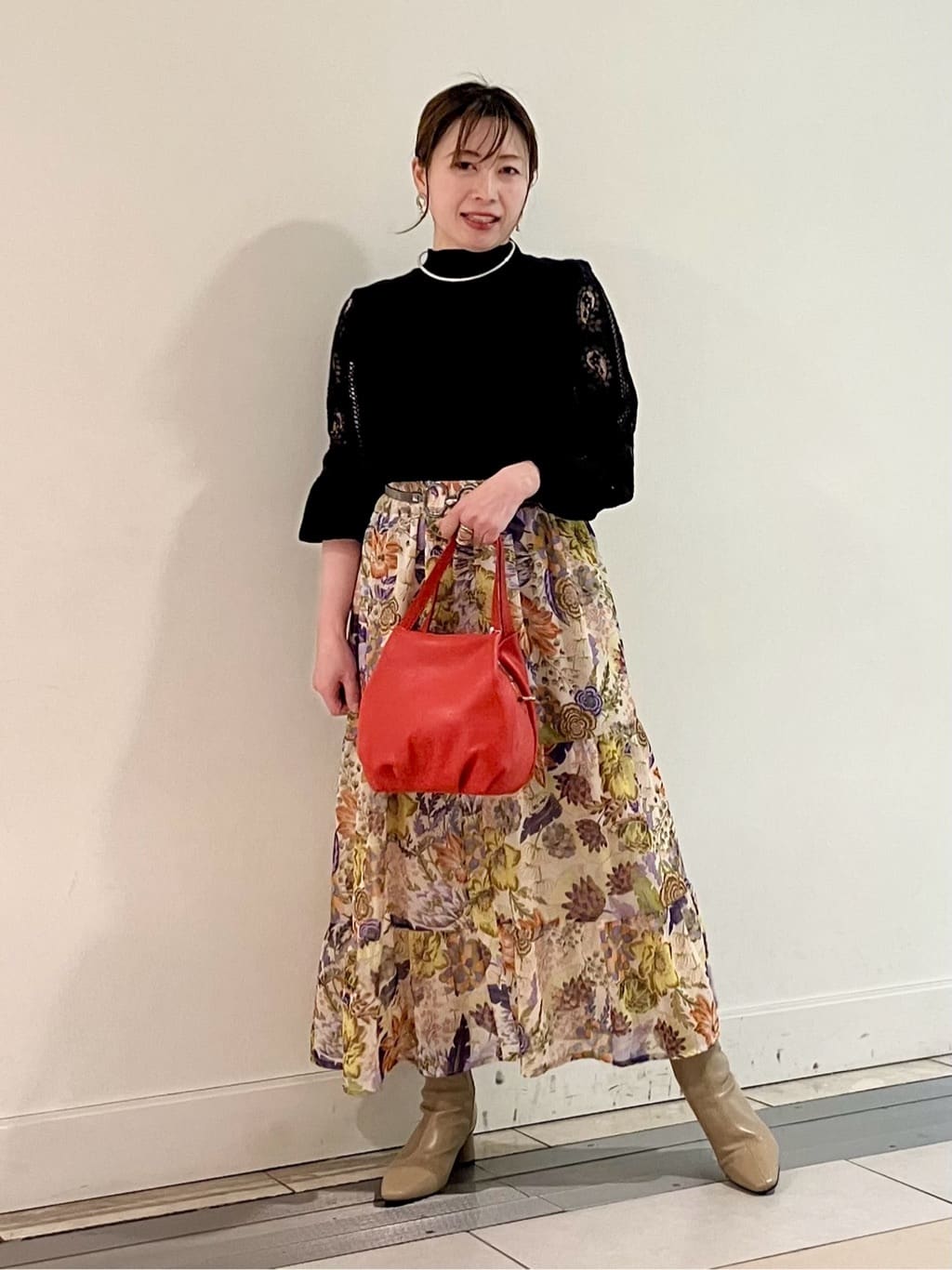 袖レースハイネックニット