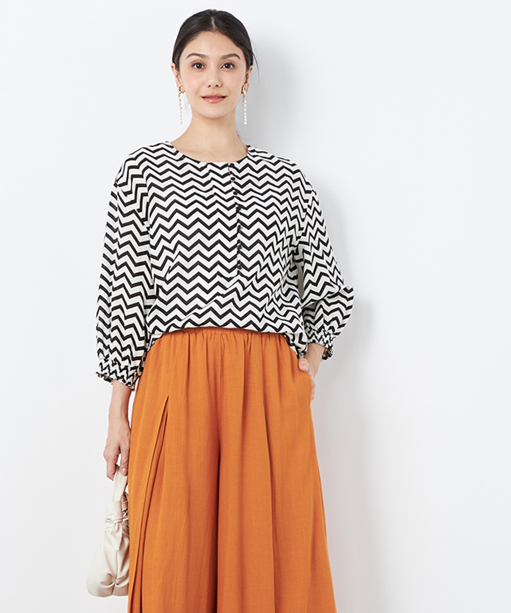 ジグザグプリントブラウス
